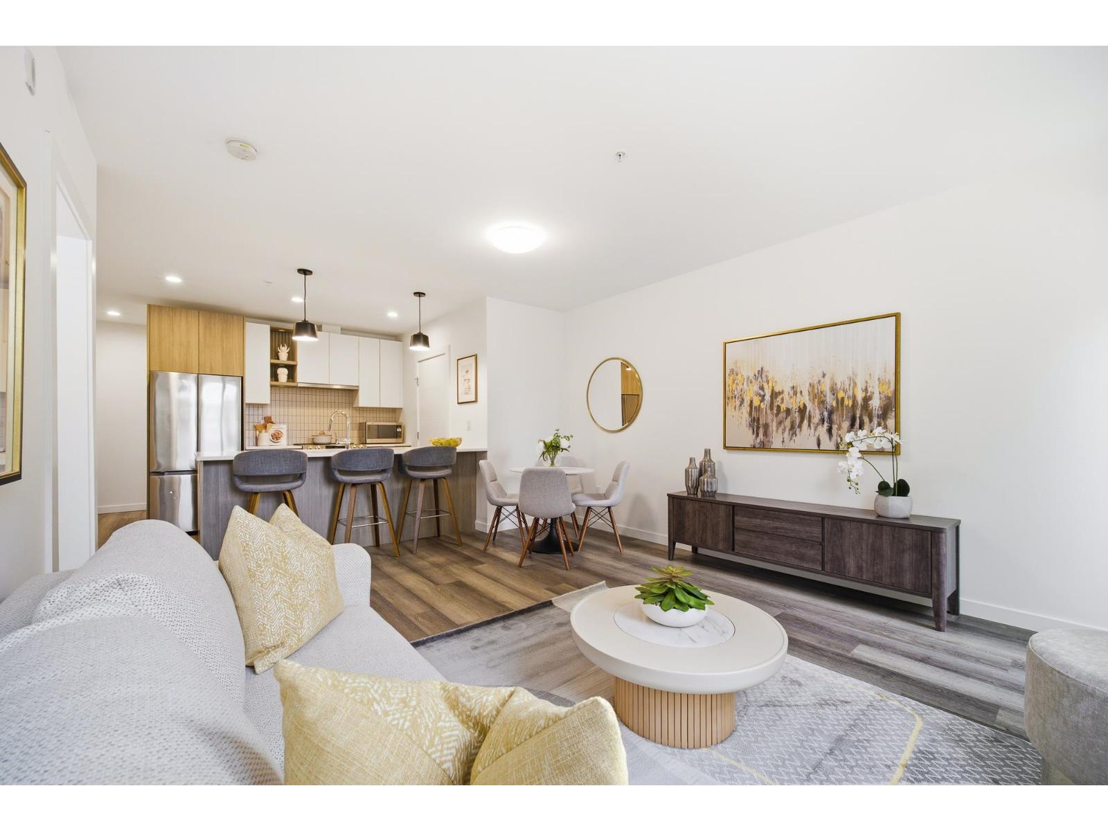 103 20695 EASTLEIGH CRESCENT