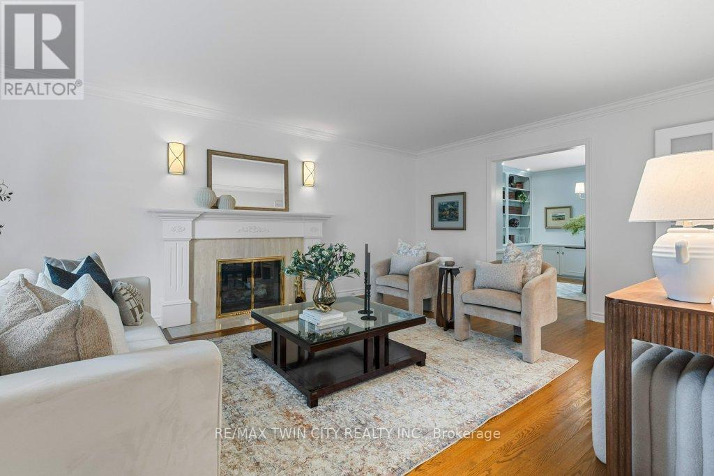 302 SHAKESPEARE DRIVE