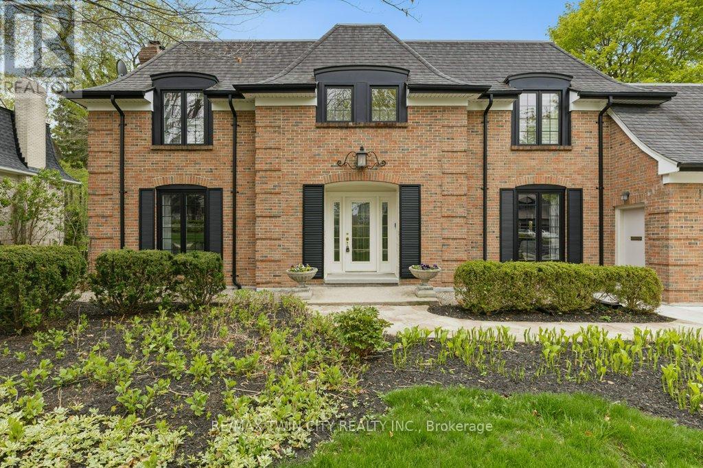 302 SHAKESPEARE DRIVE