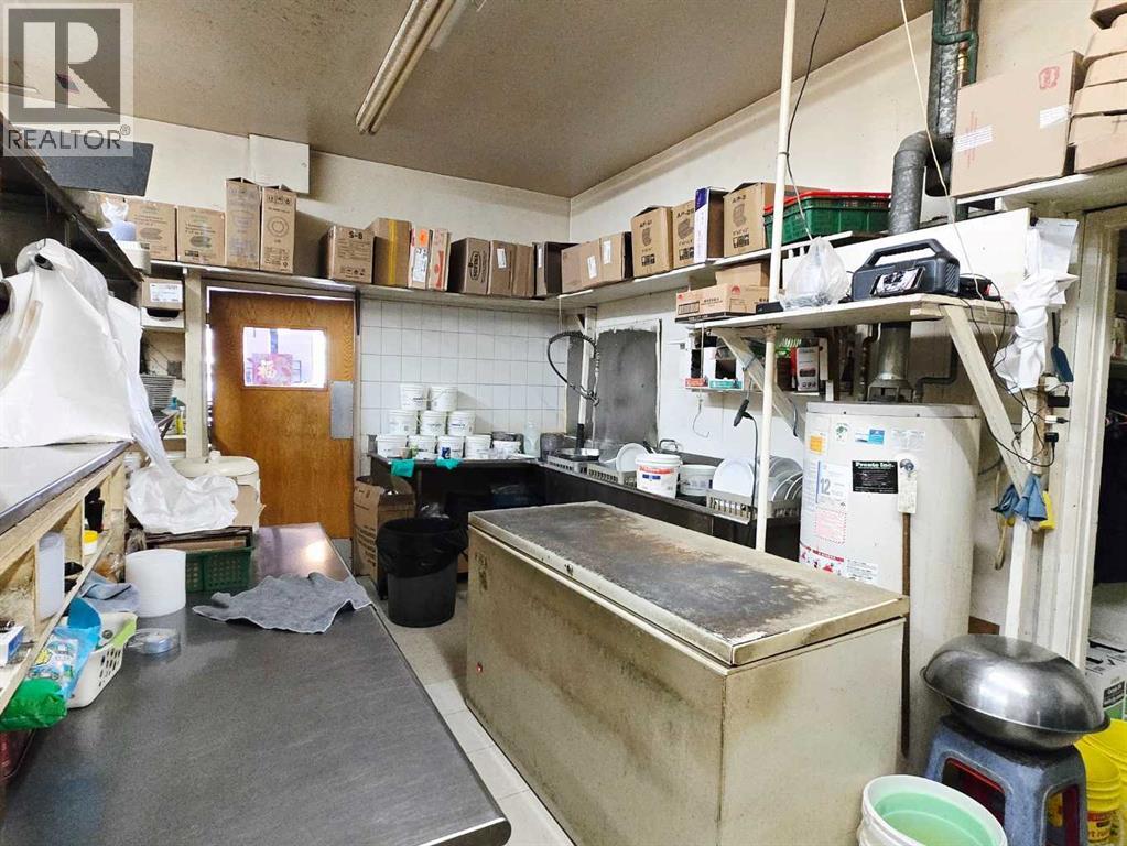 A, 4707 17 Avenue SE