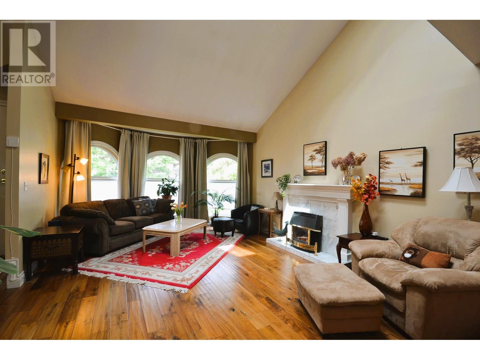 15 PARKWOOD PLACE