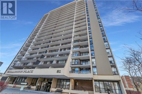 81 CHURCH Street Unit# 702 Kitchener ON N2G4M1