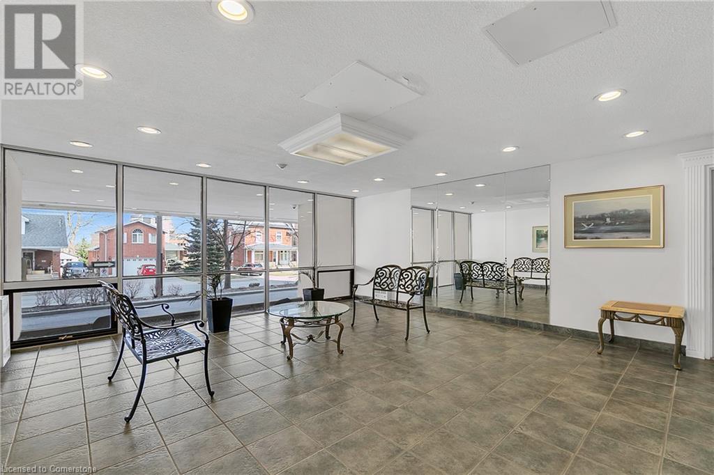 81 CHURCH Street Unit# 702