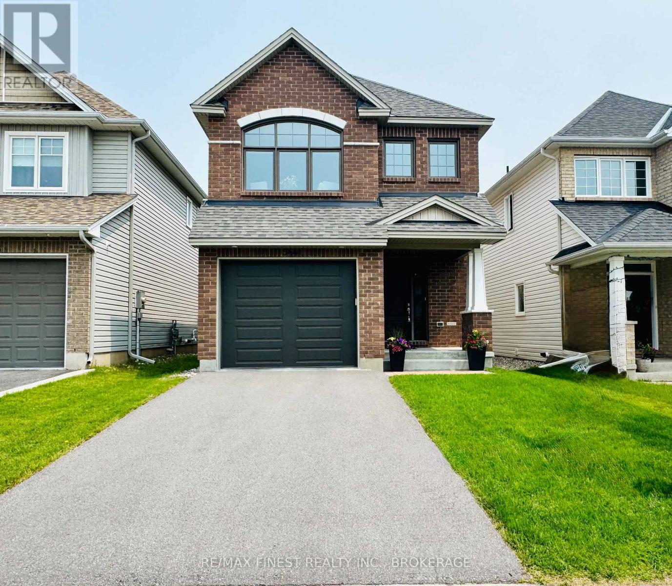 544 SAVANNAH COURT