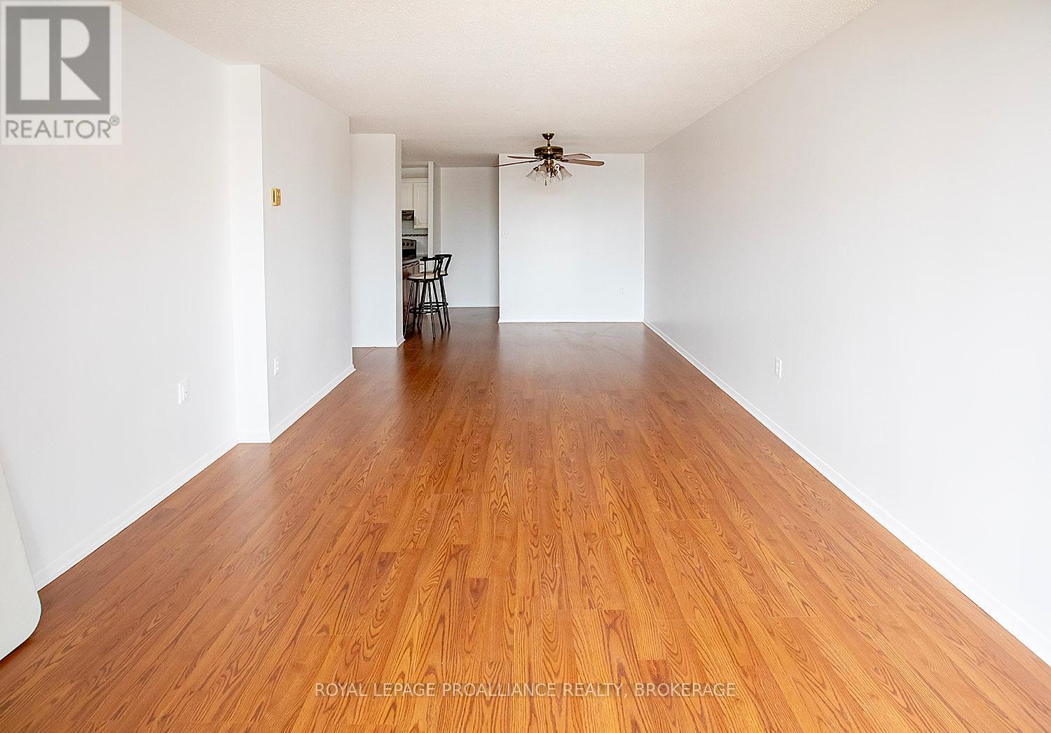 305 - 120 BARRETT COURT