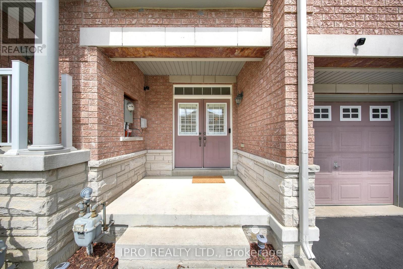 51 LORENZO CIRCLE