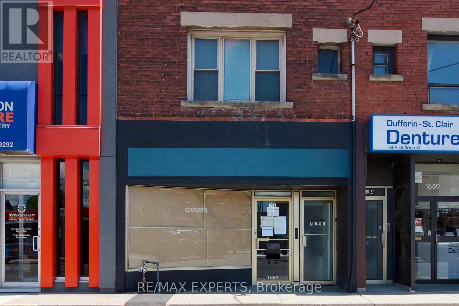 Photo 1 of 22 — 201 - 1691 DUFFERIN STREET Unit 201, Toronto (Oakwood Village), ON M6E3N9