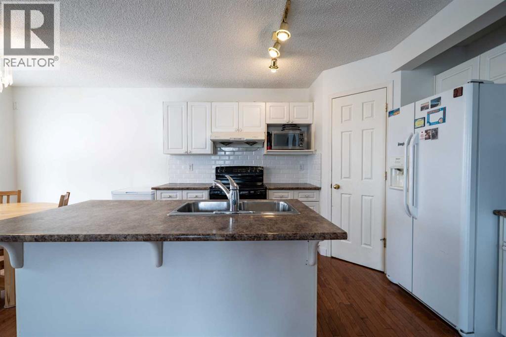 11 Arbour Stone Crescent NW