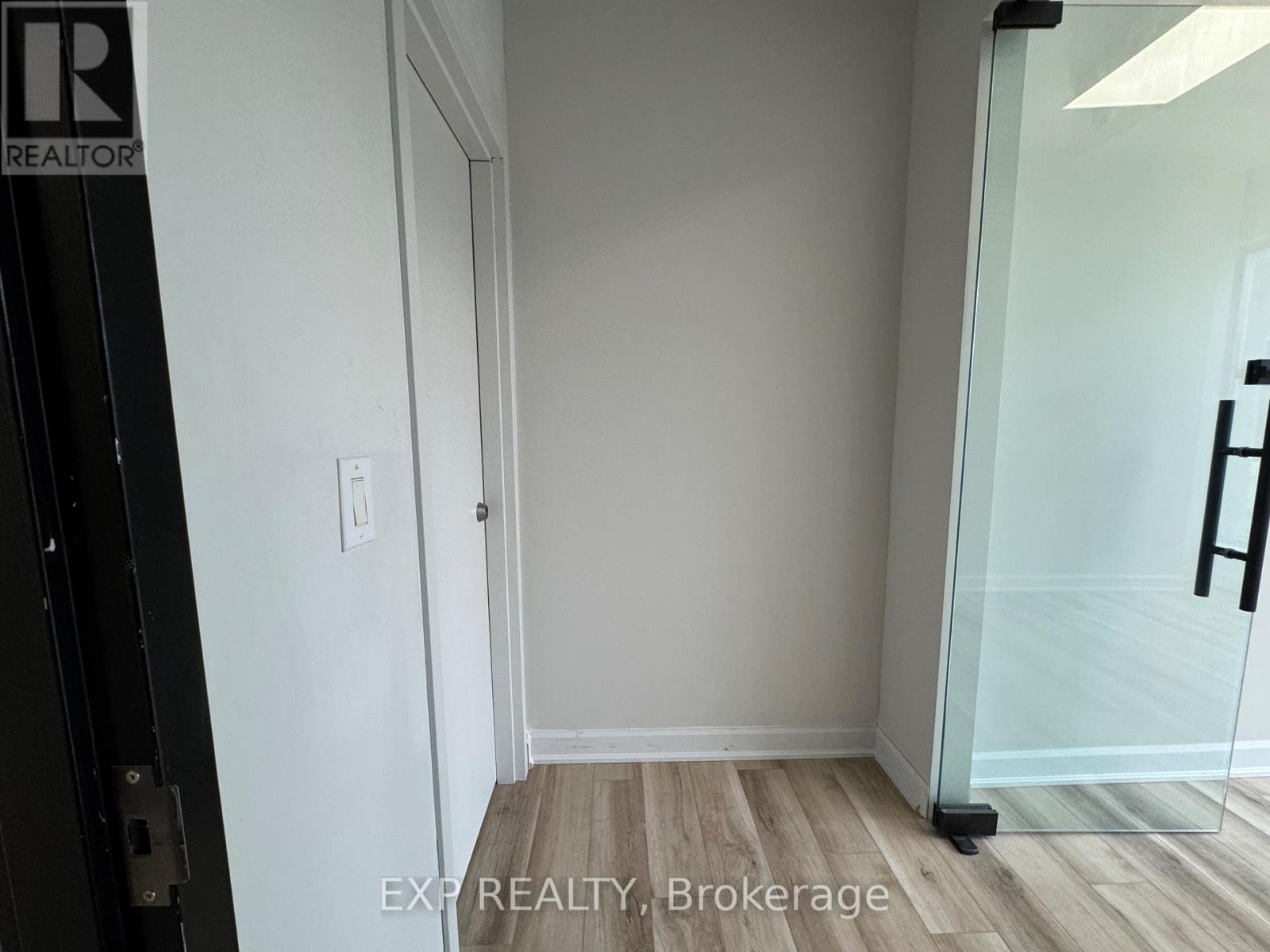 214 - 230 LAKESHORE ROAD E