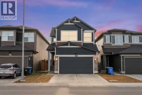 437 Corner Meadows Way NE Calgary AB T3N1Y7
