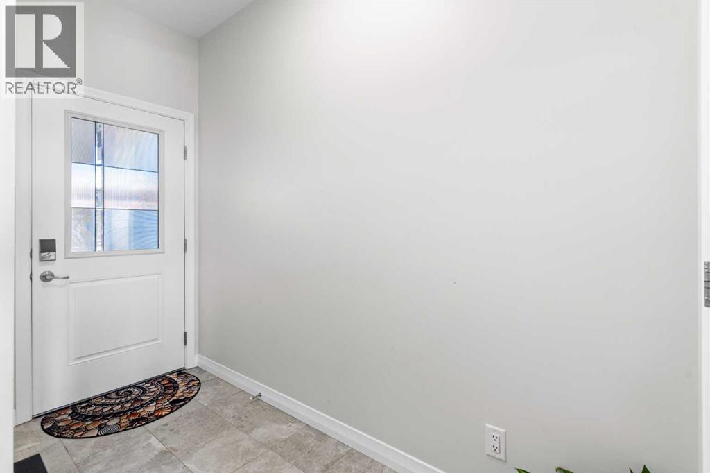 437 Corner Meadows Way NE