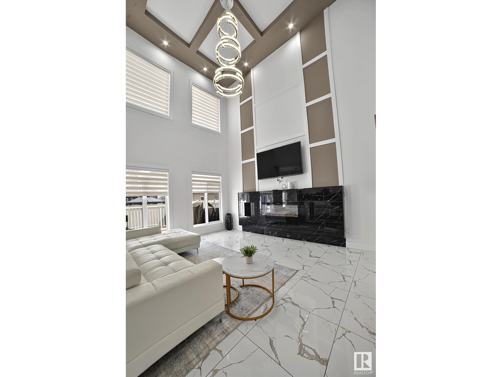15023 15 ST NW