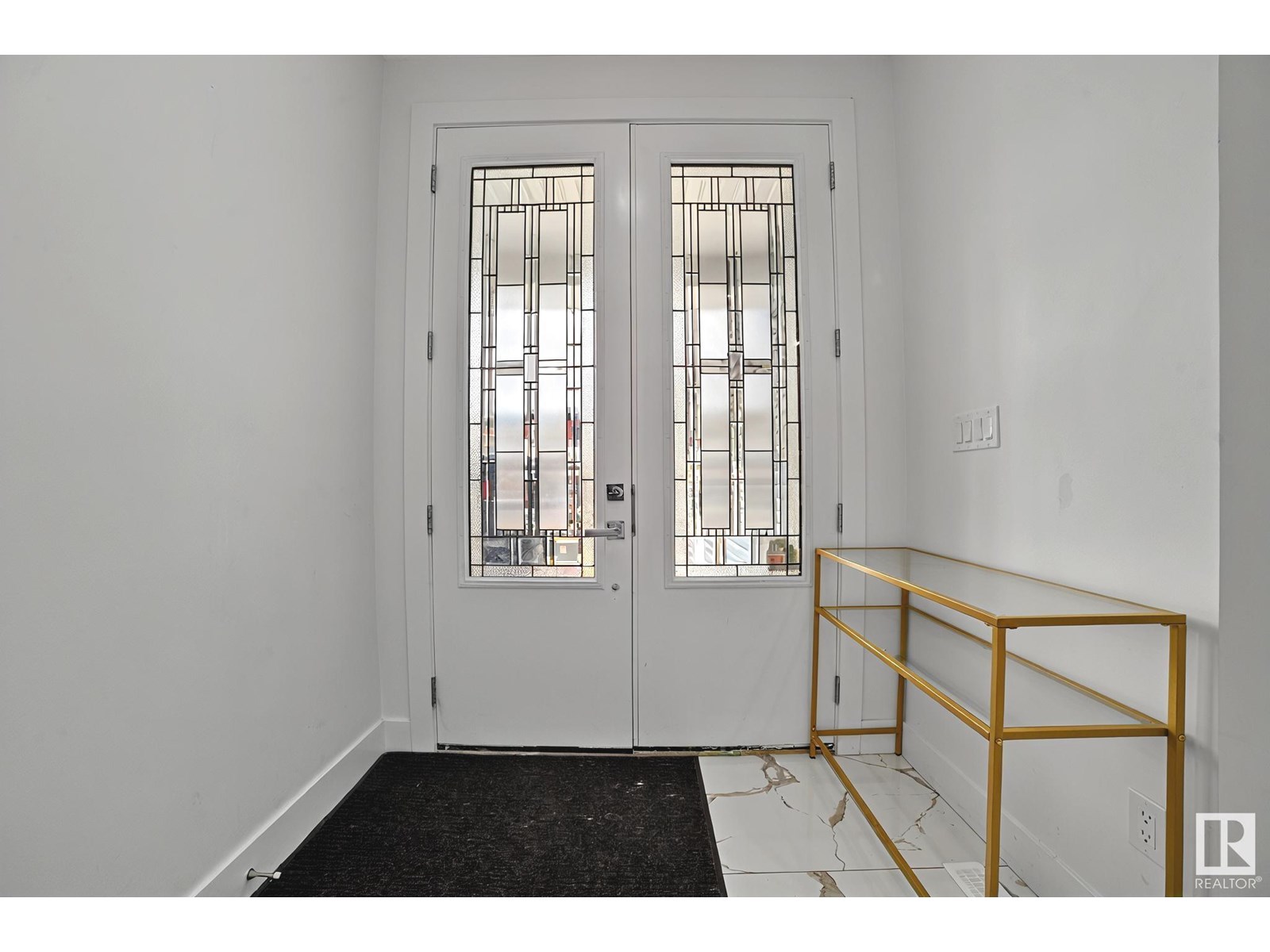 15023 15 ST NW