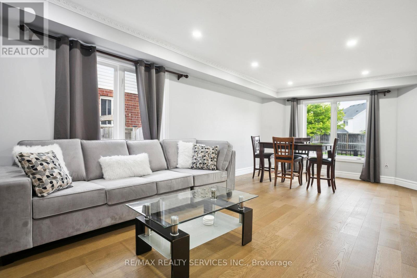 1182 SILVERFOX DRIVE