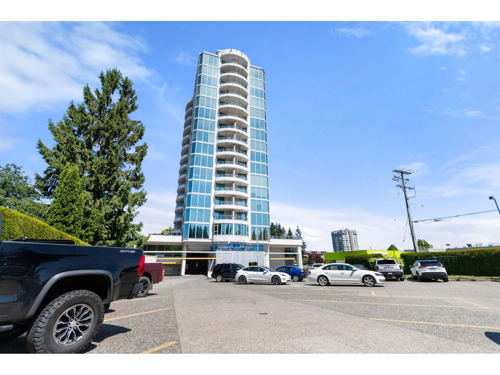 501 32330 SOUTH FRASER WAY
