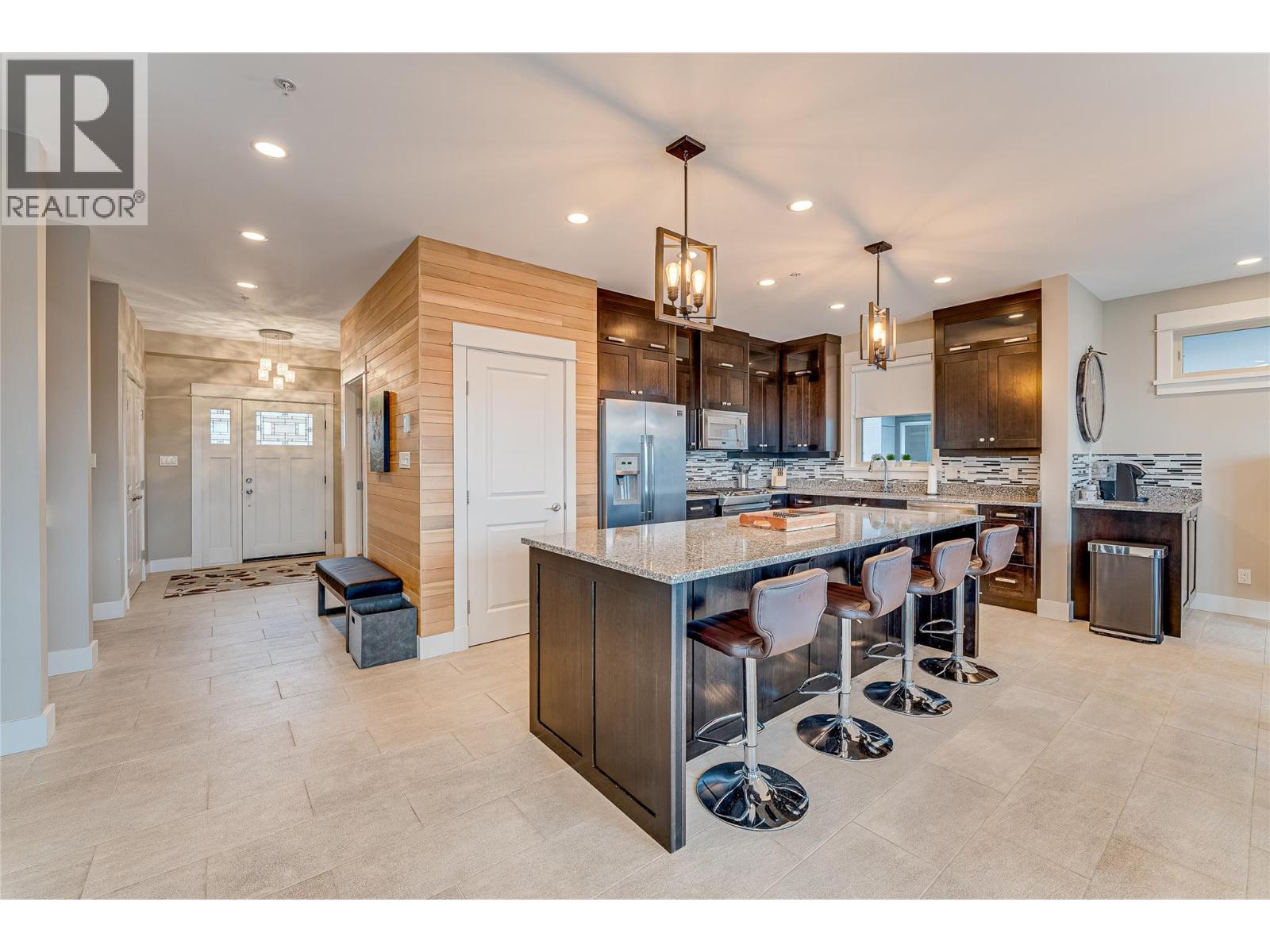 8844 Hampshire Crescent