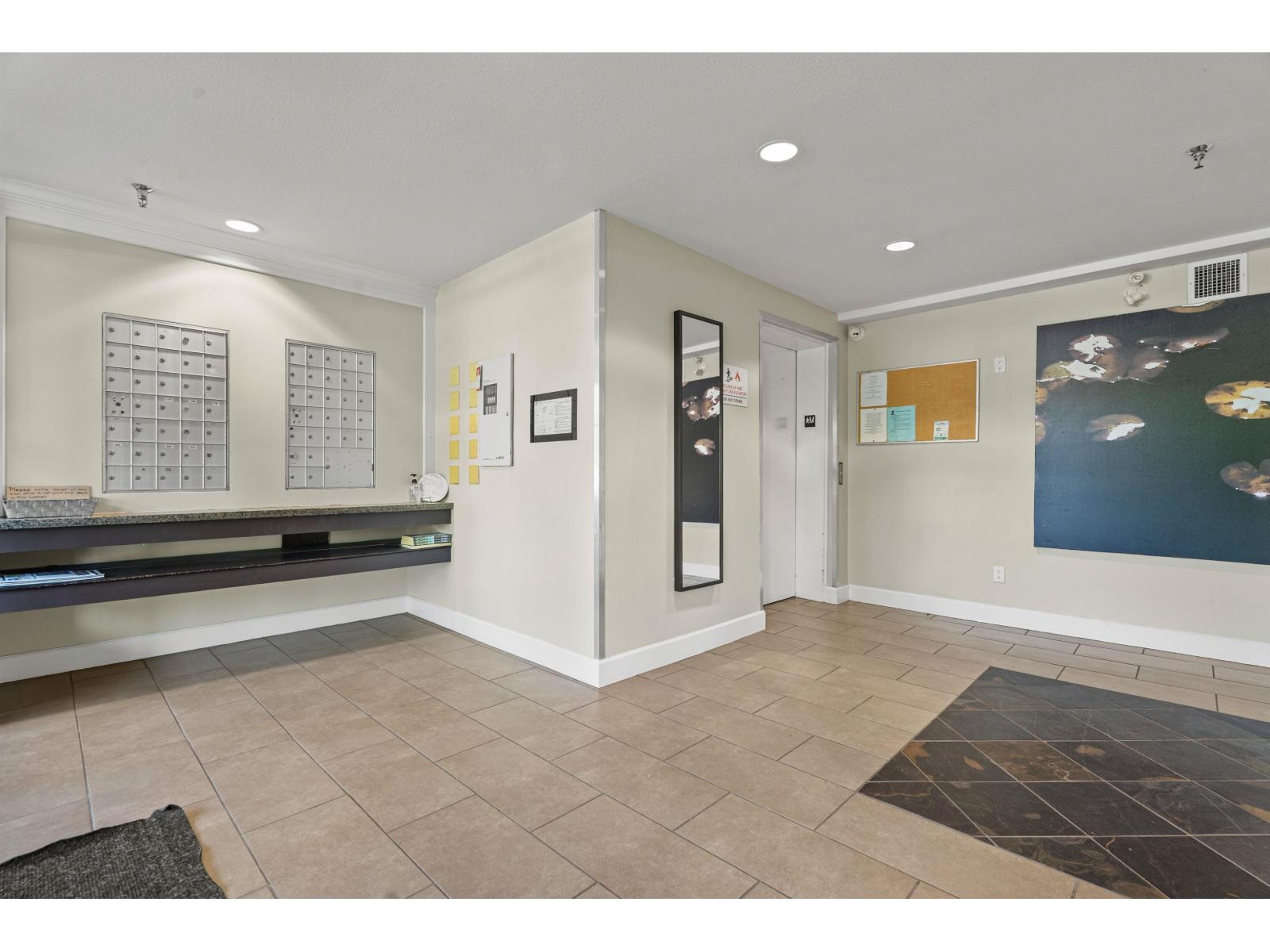 216 46262 FIRST AVENUE|Chilliwack Proper East