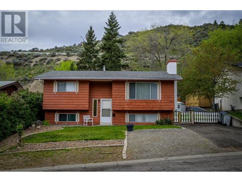 889 Mcqueen Drive Kamloops BC V2B7X8