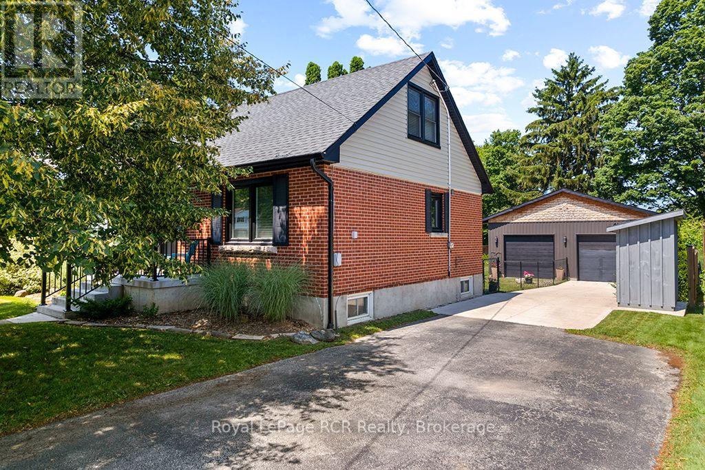 578 7TH STREET W
