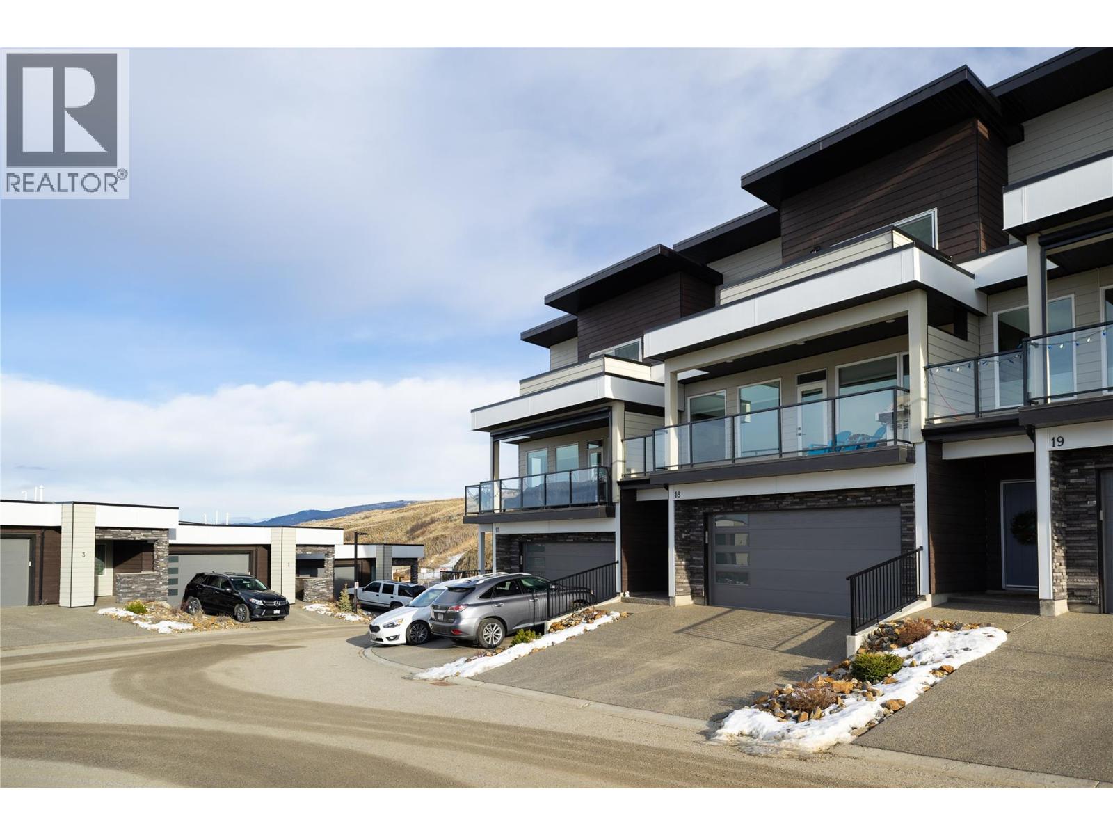 1000 Mt. Robson Place Unit# 18