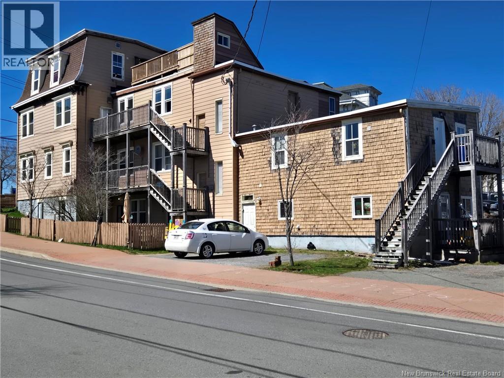 Photo 1 of 32 — 260 Douglas Avenue, Saint John, NB E2K1E6