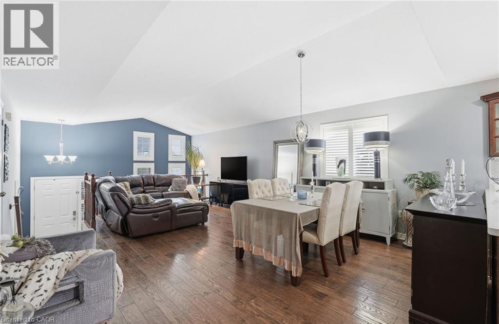 8409 GREENFIELD Crescent