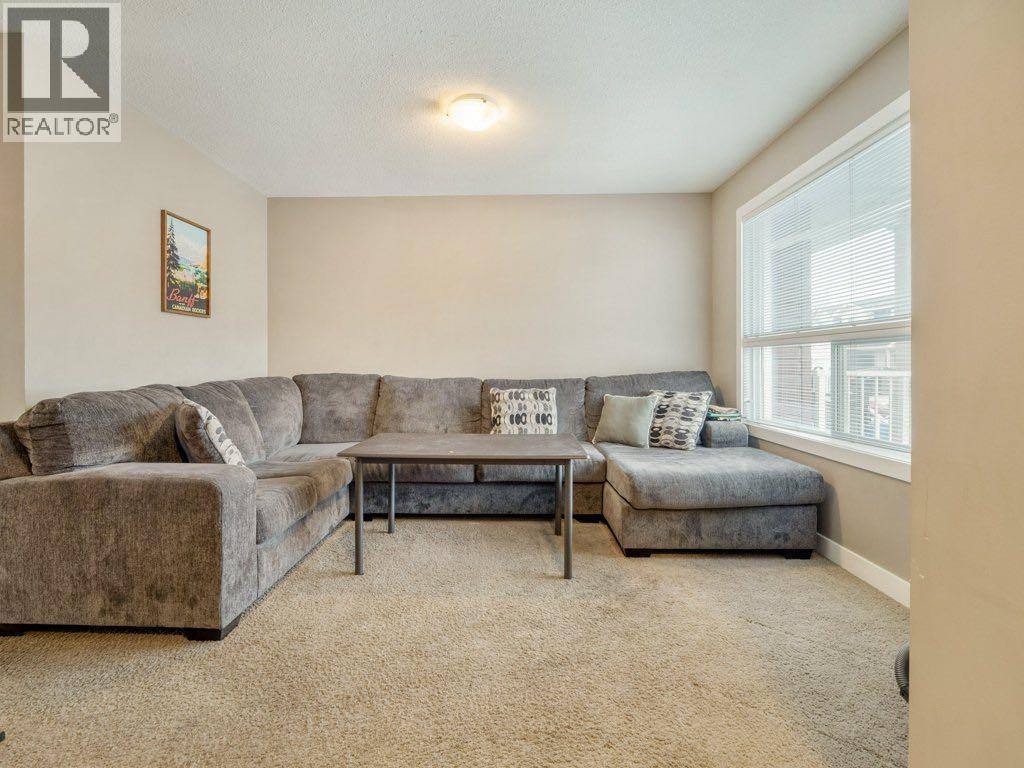 2, 221 Silkstone Road W