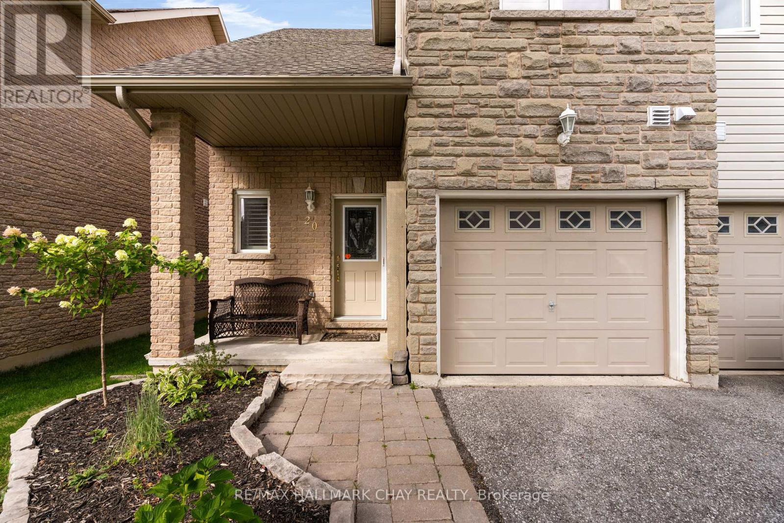 20 - 125 HURONIA ROAD