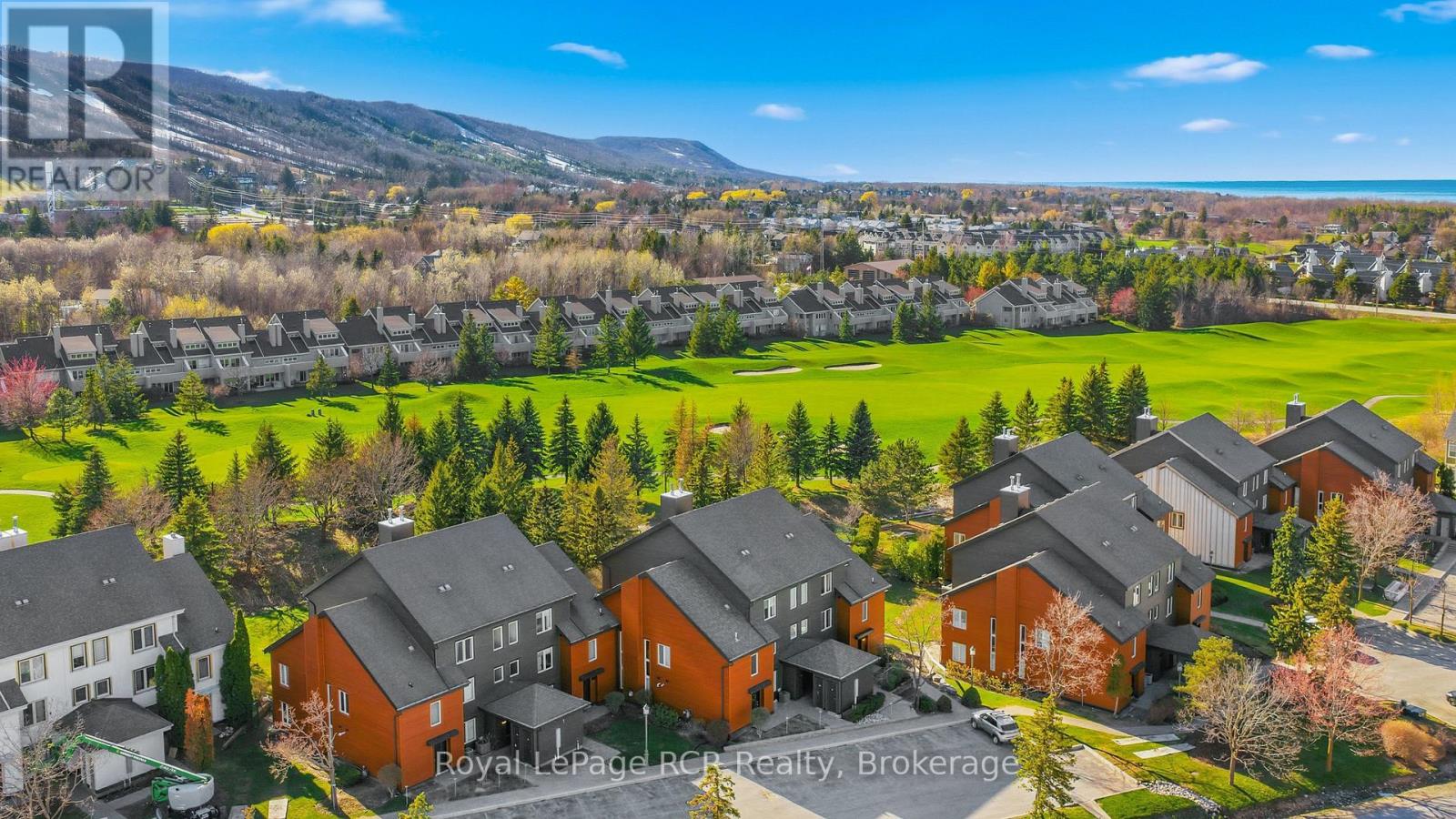 113 - 110 FAIRWAY COURT