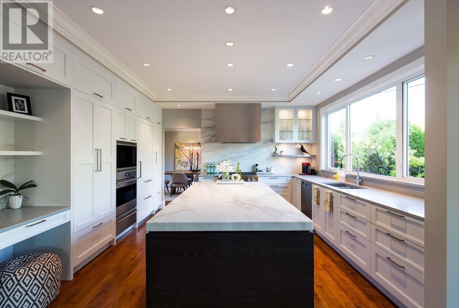 956 BELMONT AVENUE