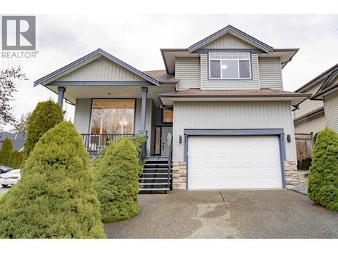 23717 110 AVENUE Maple Ridge BC V2W1E7