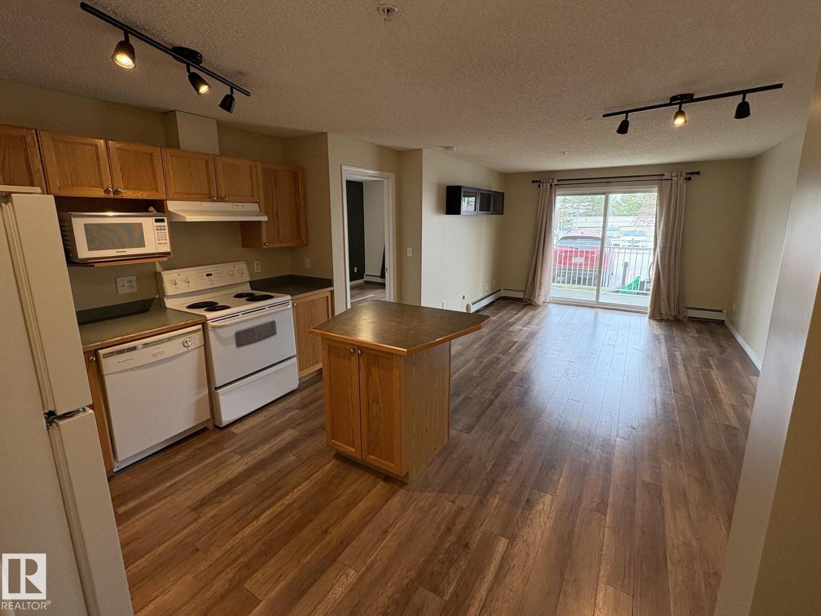 #138 9525 162 AV NW