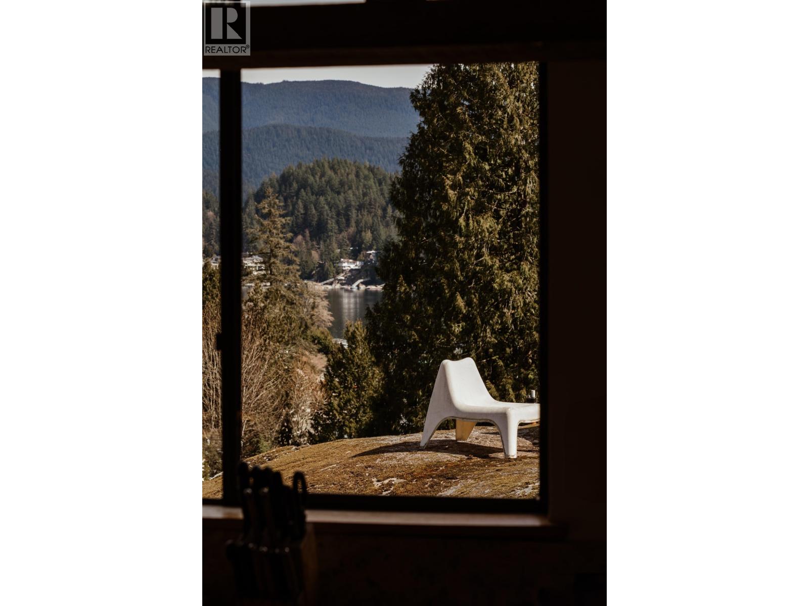 4477 STRATHCONA ROAD