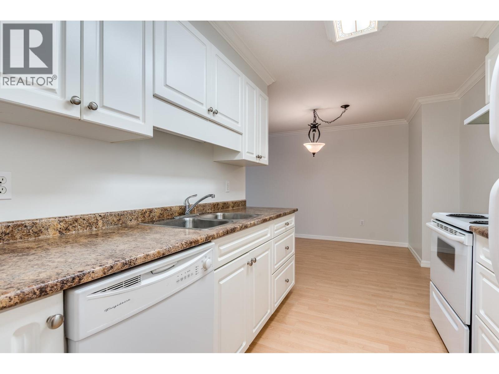 205 1200 PACIFIC STREET