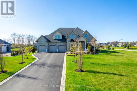 10 HARPER BOULEVARD Brantford ON N3T0E1