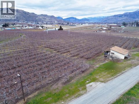 5676 Yarrow St Street Oliver BC V0H1T9