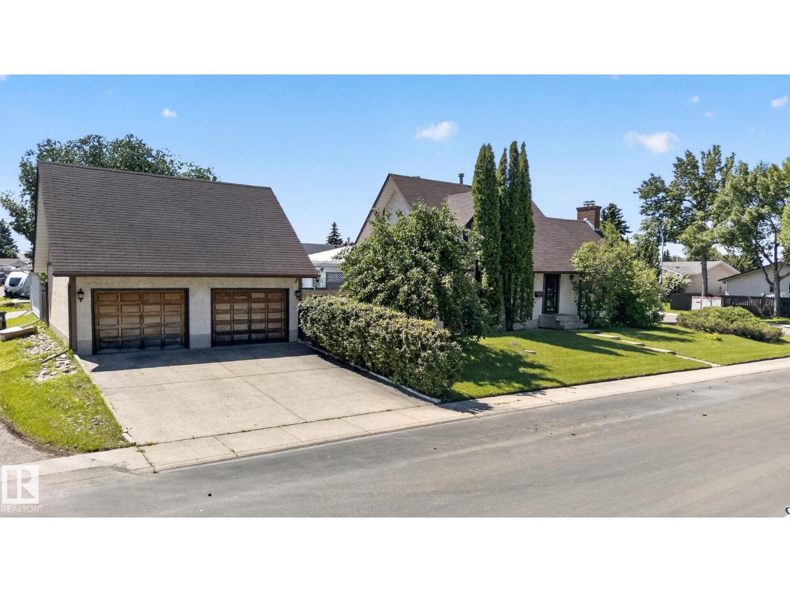7819 22 AV NW