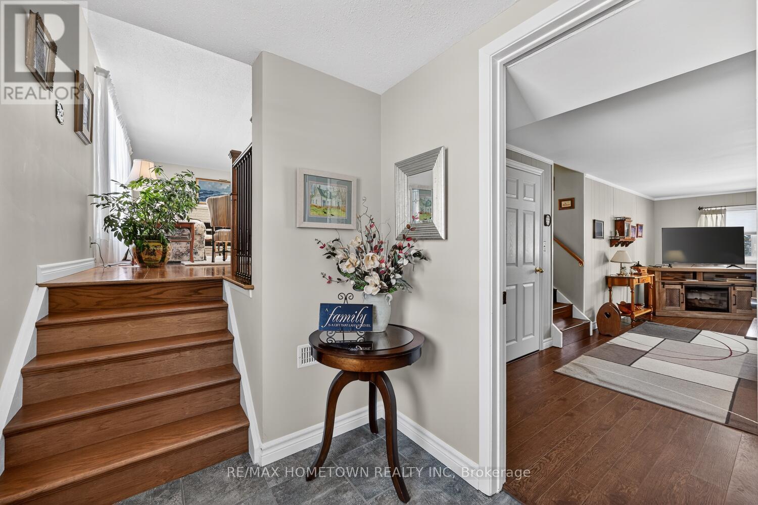 1 HARDY CRESCENT