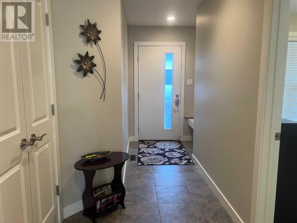 4, 53 Aquitania Circle W