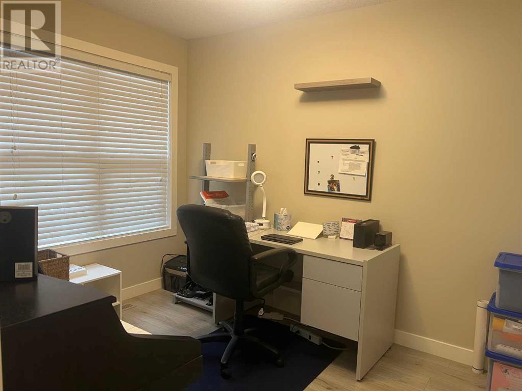 4, 53 Aquitania Circle W
