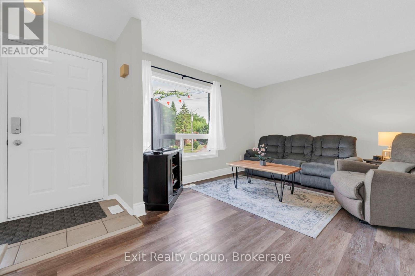98 OCTAVIA STREET - Photo 3