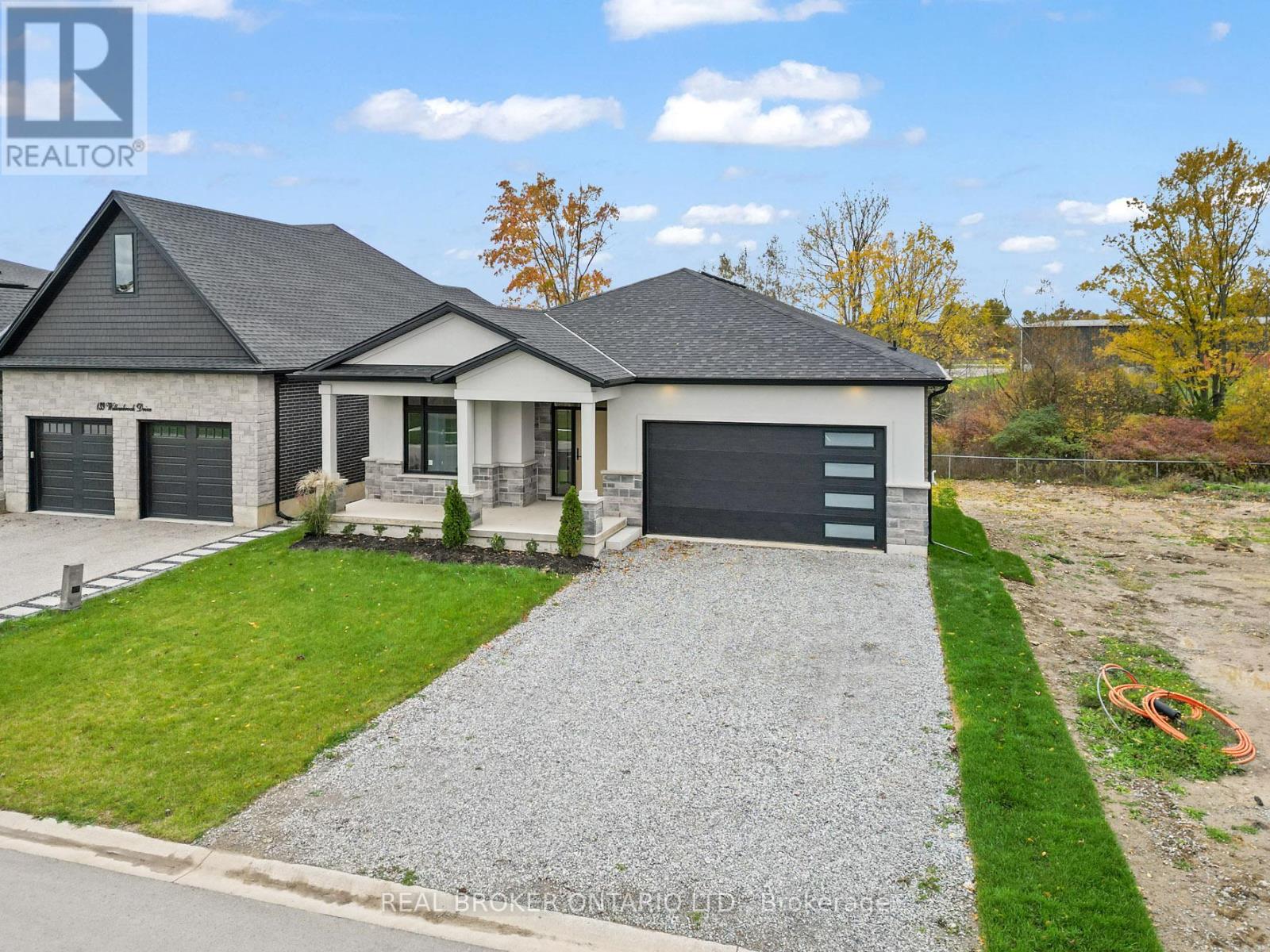 Photo 1 of 43 — 149 WILLOWBROOK DRIVE, Welland (West Welland), ON L3C0G2