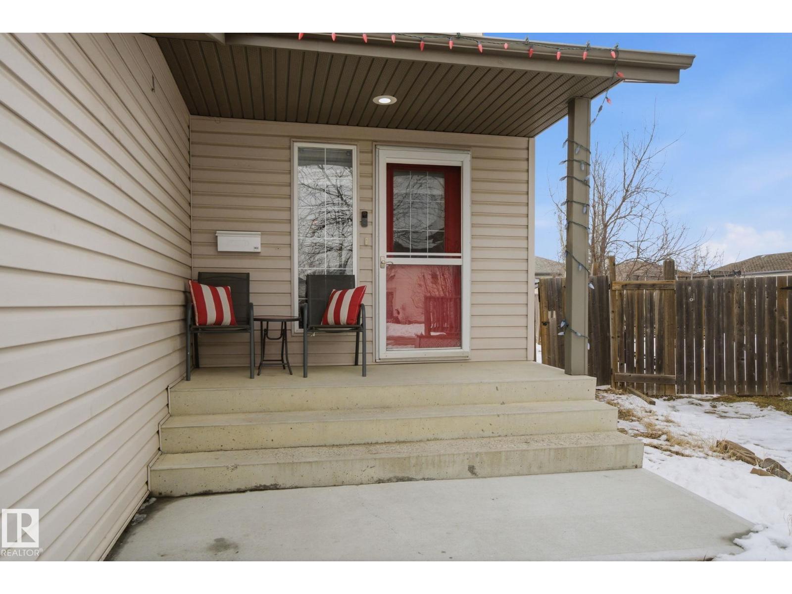 15736 141 ST NW