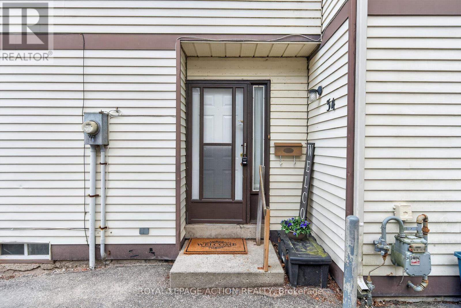 34 ENFIELD CRESCENT