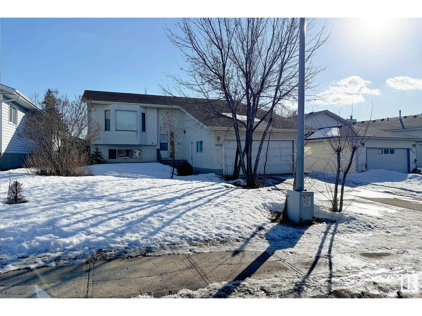 5207 13 AV NW