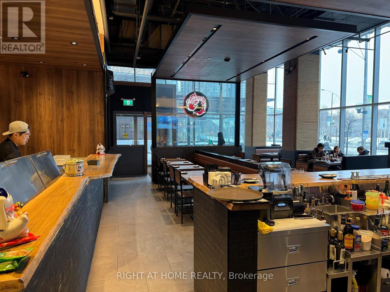 92 FORT YORK BOULEVARD