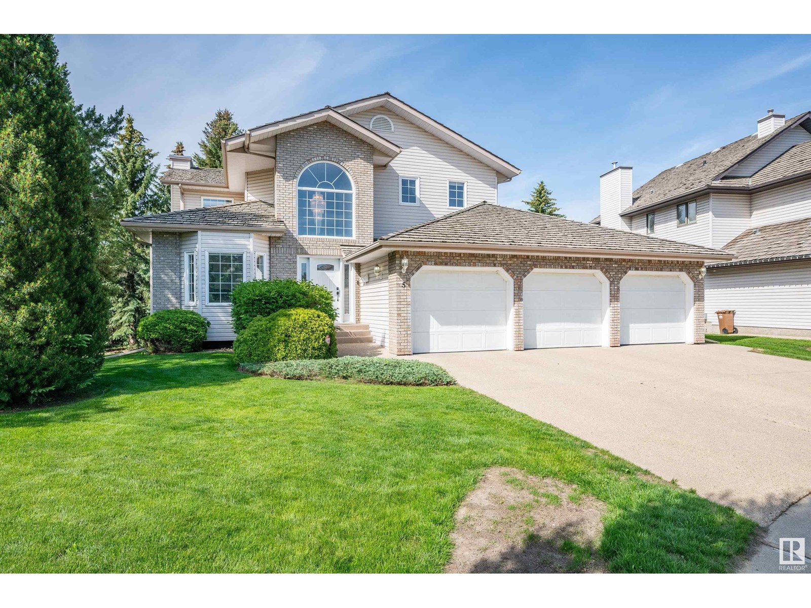 5 HELEN PL