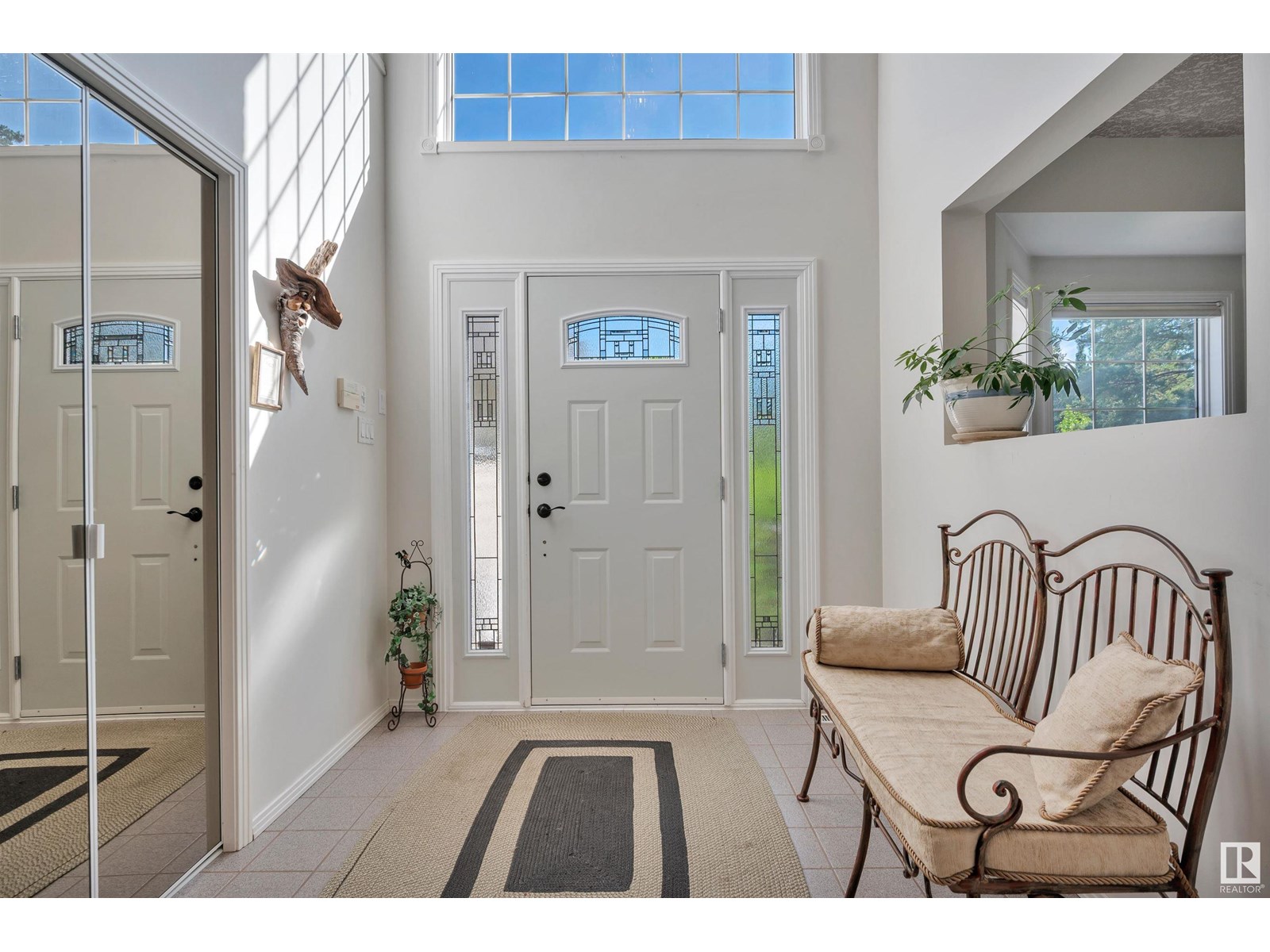 5 HELEN PL