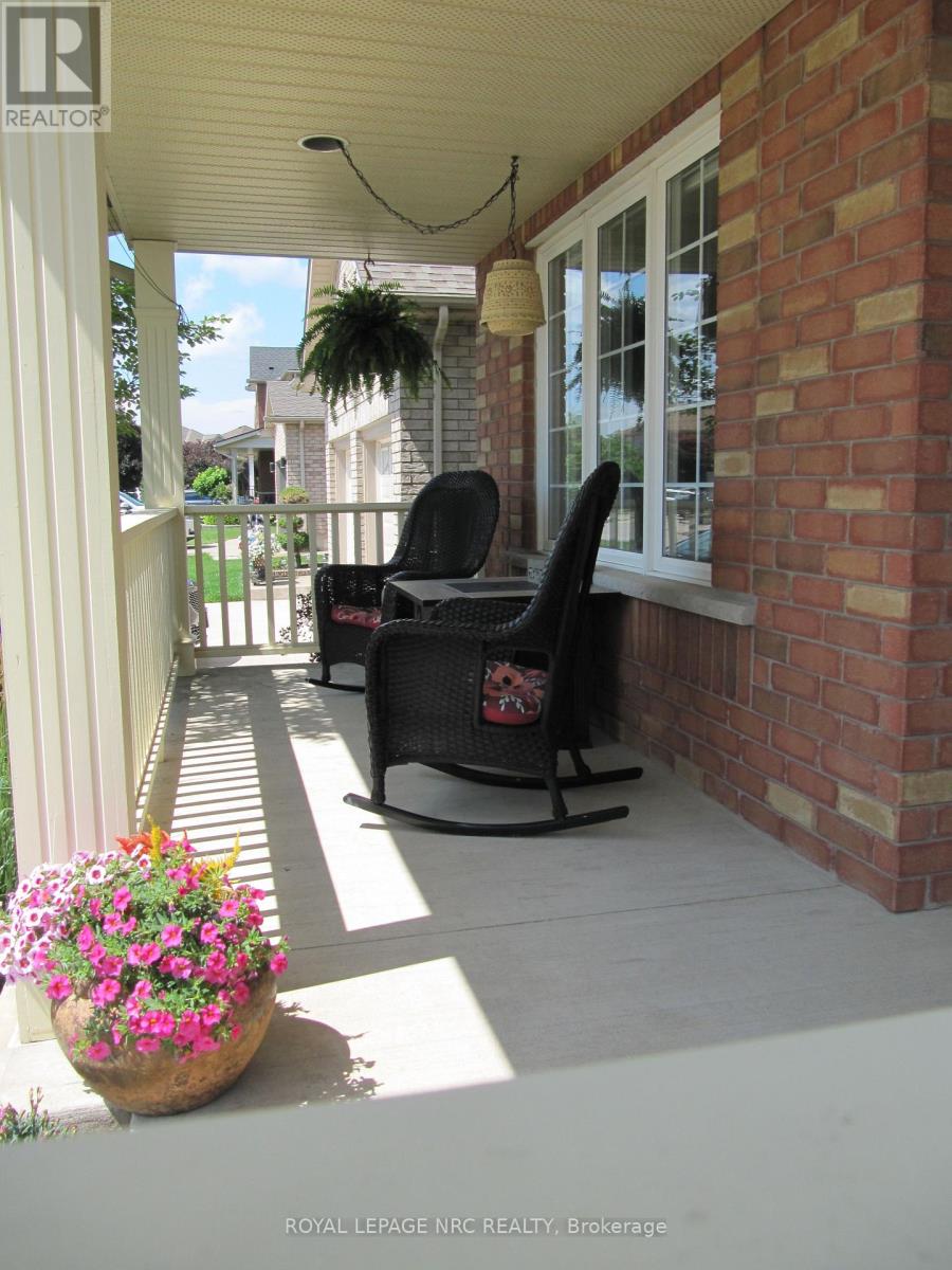 36 HONEY LOCUST CIRCLE