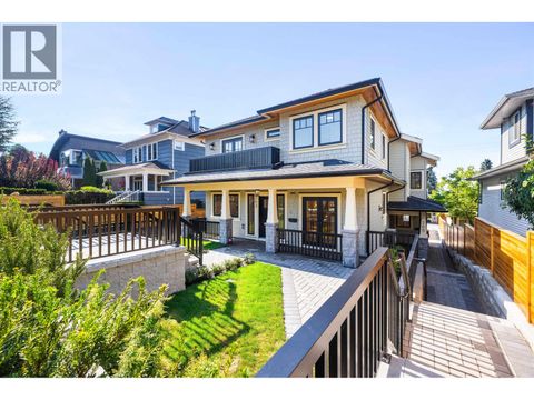 265 W 6TH STREET North Vancouver BC V7M1K7